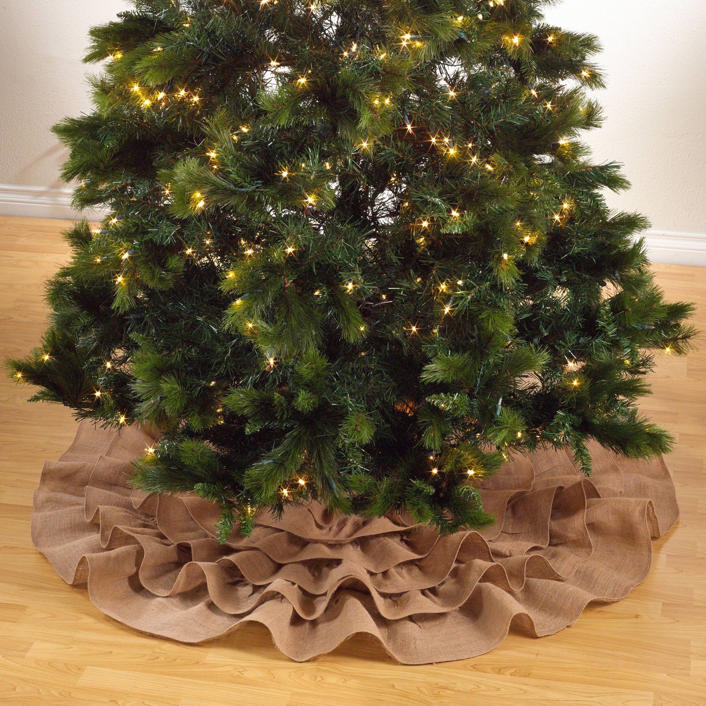 Ruffled Design Burlap Christmas Tree Skirt, Stocking: 56" Tree Skirt / Red