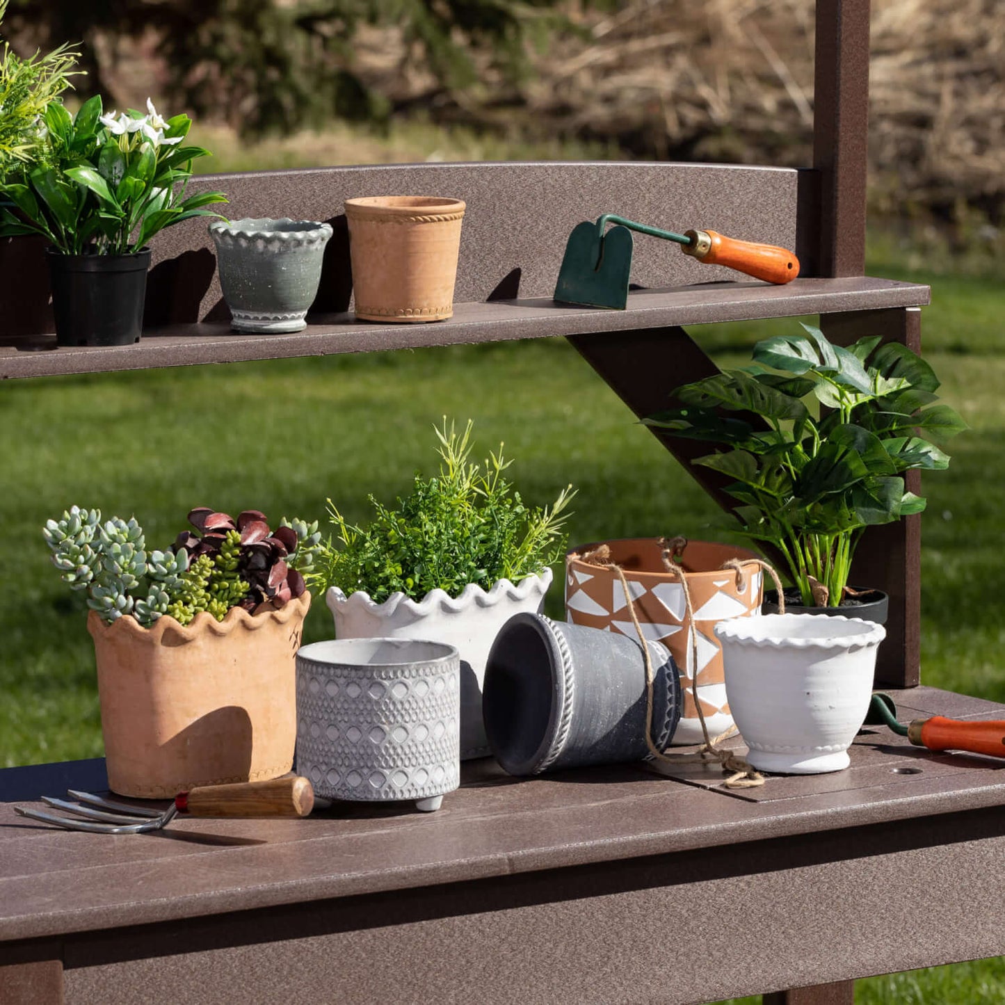 White Scalloped Edge Pot