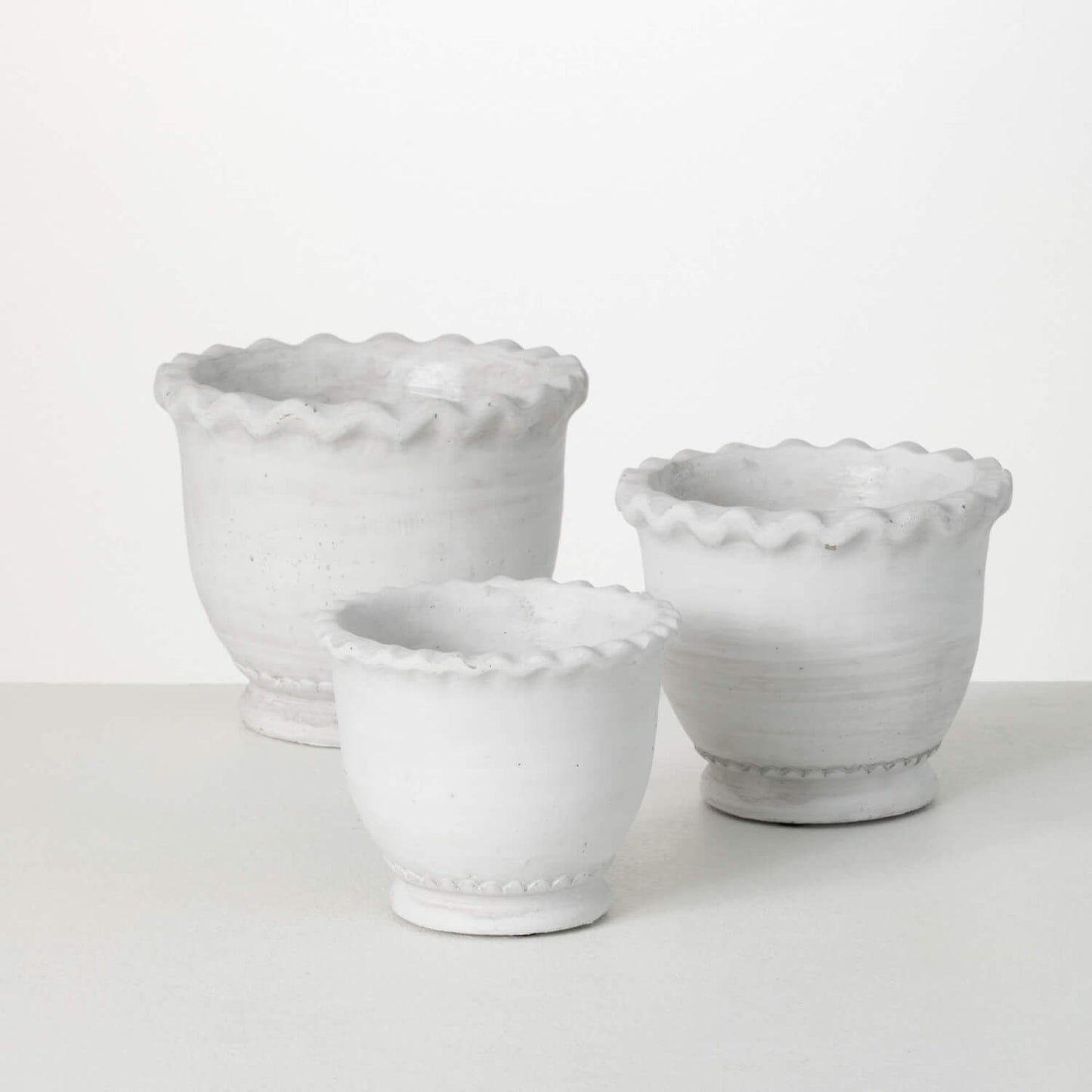 White Scalloped Edge Pot