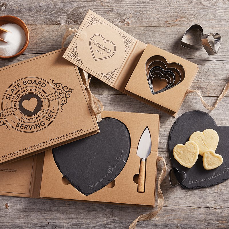 Cardboard Cutting Board Set - Heart